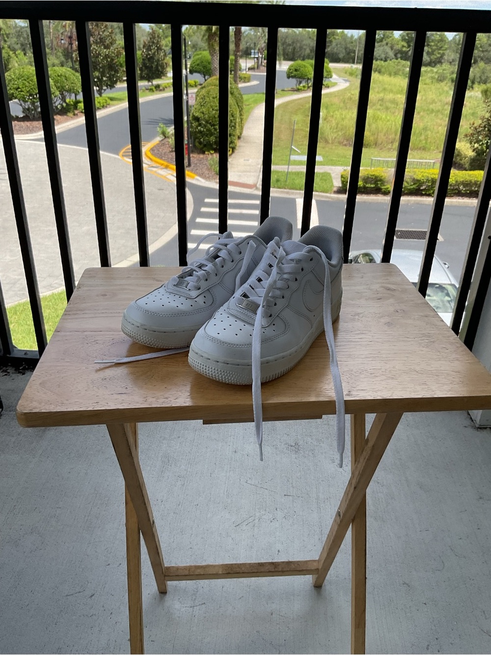 Nike Air Force 1 - Size 7 Women’s - White